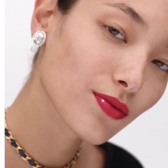 CHANEL cheek and lip balm - Picture 1 of 7